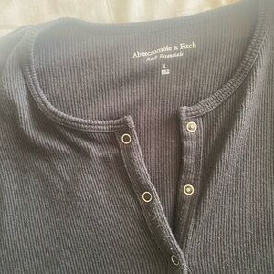 Abercrombie & Fitch Black Henley Top - Size Large